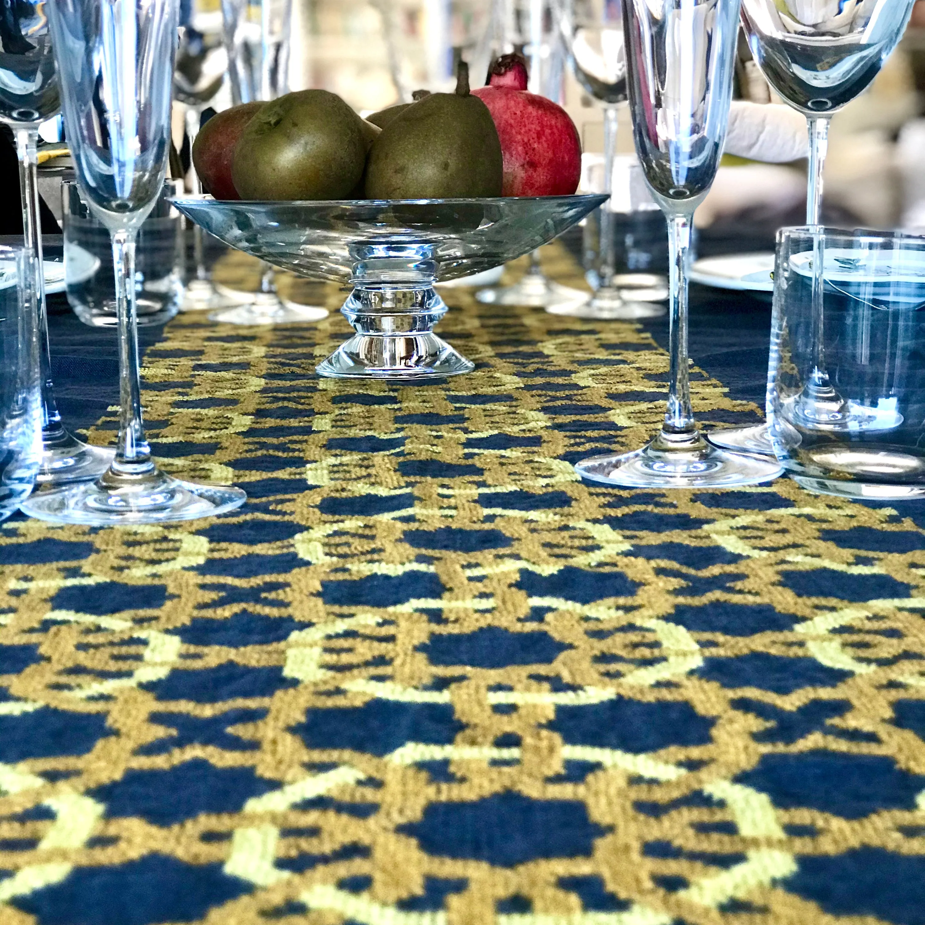 GRAPHITE LINEN TABLECLOTH PUTRAJAYA | 280 x 180 cm