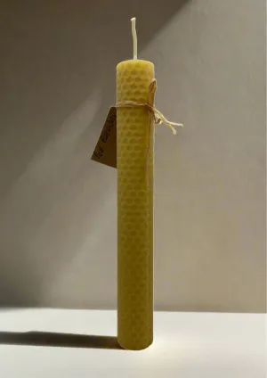 Hand rolled beeswax candle (Pair)