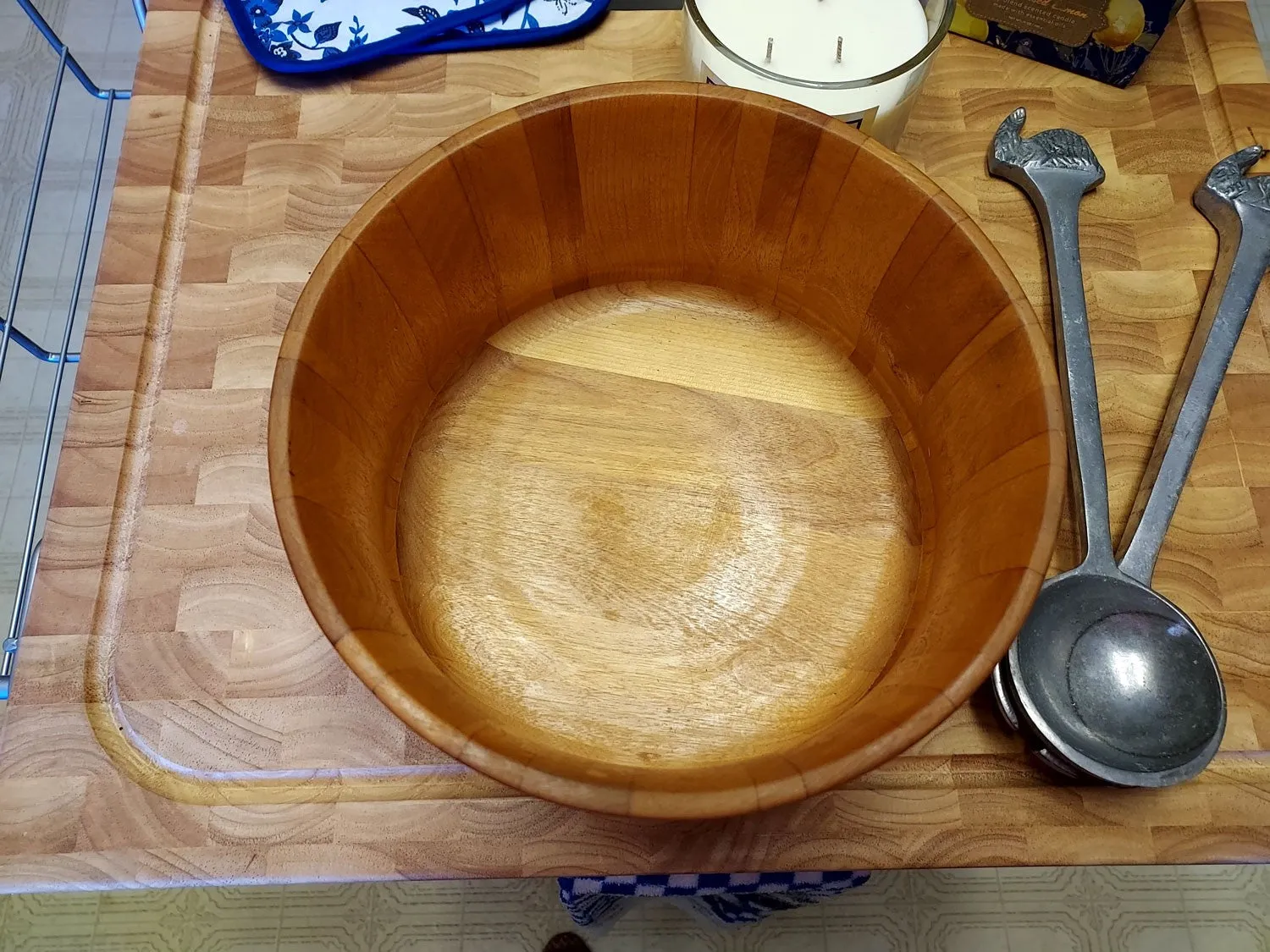 VINTAGE WILLIAMS SONOMA RETIRED CLASSIC YELLOW BIRCH WOOD SALAD BOWL JOHN MCLEOD DESIGN MADE IN VERMONT, USA